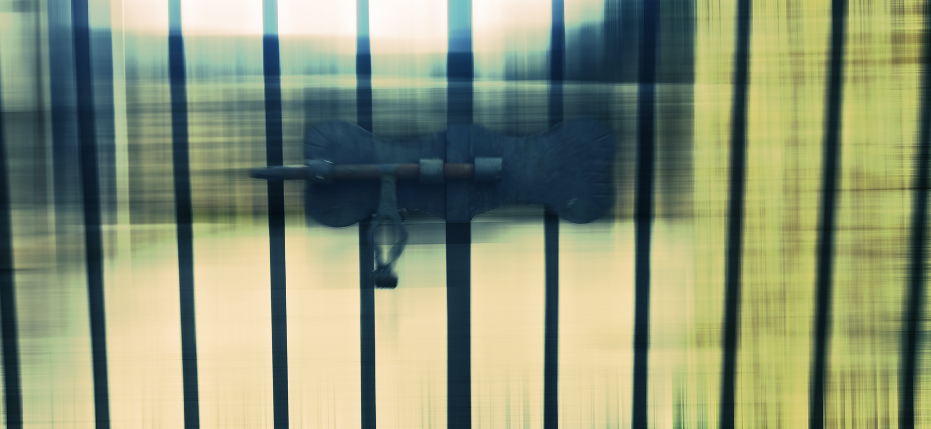 Silenci darrere la reixa